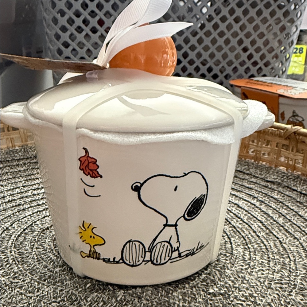 Ceramic Pumpkin Lid GIVE THANKS Snoopy Container